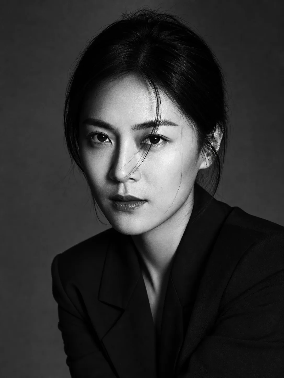 Black-and-White Drama
